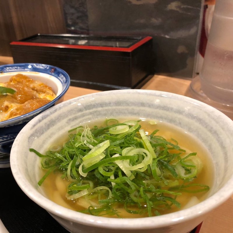 かけうどん(博多やりうどん 福岡店)