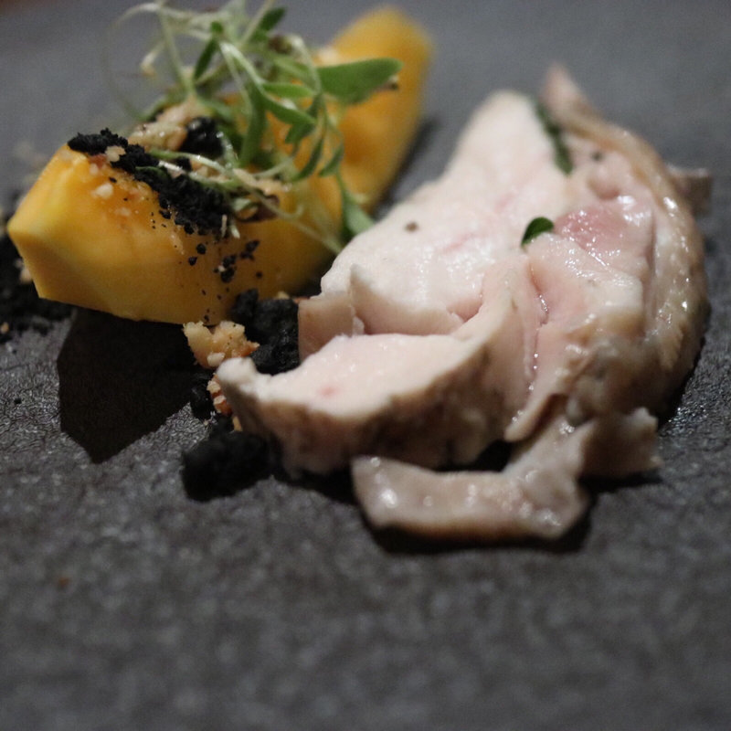 lava rock chicken(PARIS.HAWAII)