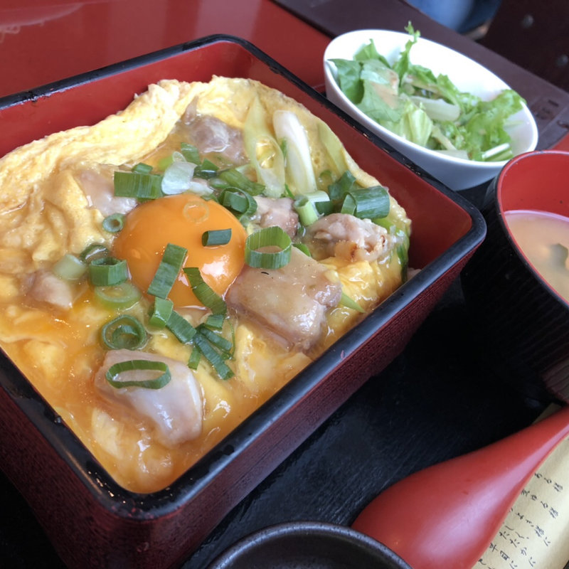 親子丼(郷どり燦鶏 Colette・Mare みなとみらい店 （サトドリサンケイ）)