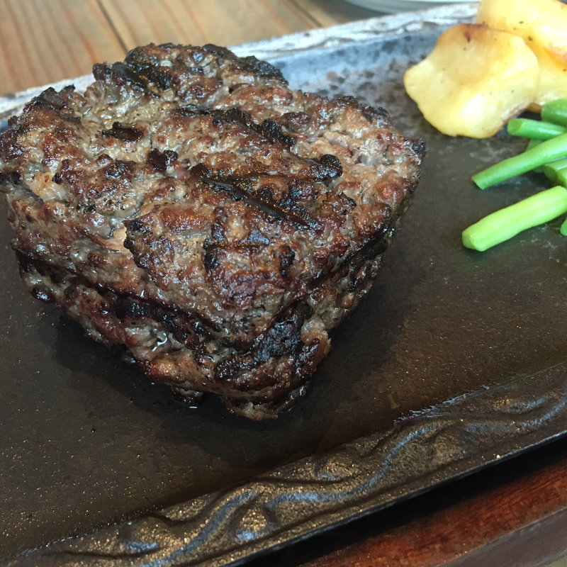 赤身レアハンバーグ(グリルド エイジング・ビーフ )