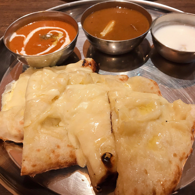 2色カレー定食(チーズナン)(インド定食ターリー屋 大阪駅前第3ビル店)