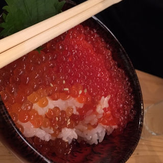 国産いくら丼 ご飯大盛り いくら100g(波の)