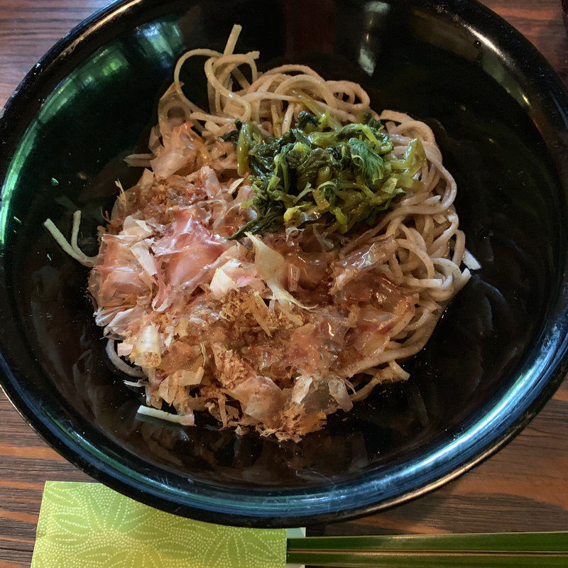 葉わさび蕎麦(石釜そば ひさ屋)