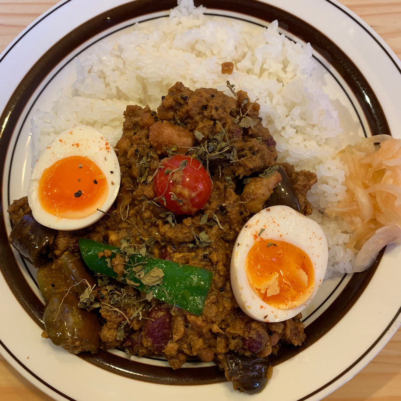ナスと豆と特製たまごトリプルキーマカレー(ダメヤ )