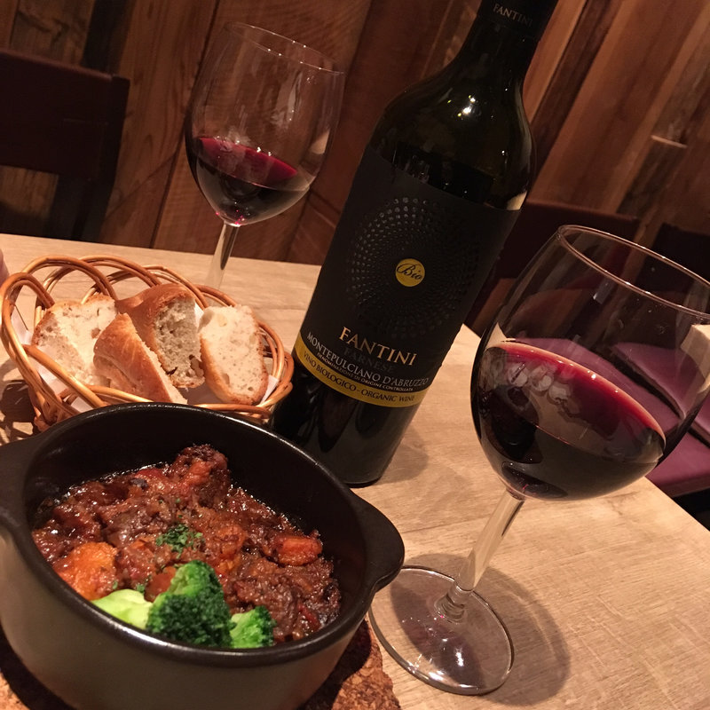 牛すじ赤ワイン煮込み(イタリアン鉄板バル eetoko)