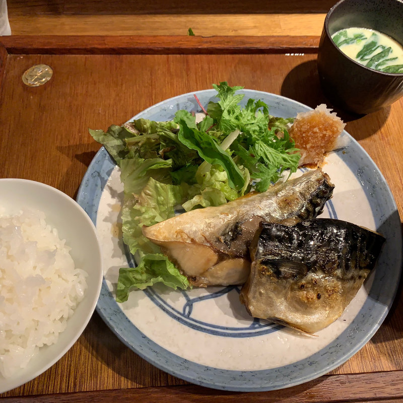 塩サバ定食(かんすけ 薬院店)