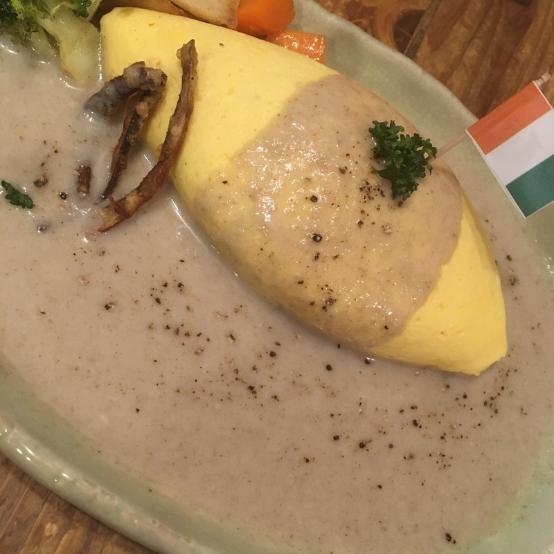 ごぼうポタージュオムライス(クルマリ 高円寺店 （kurumari）)