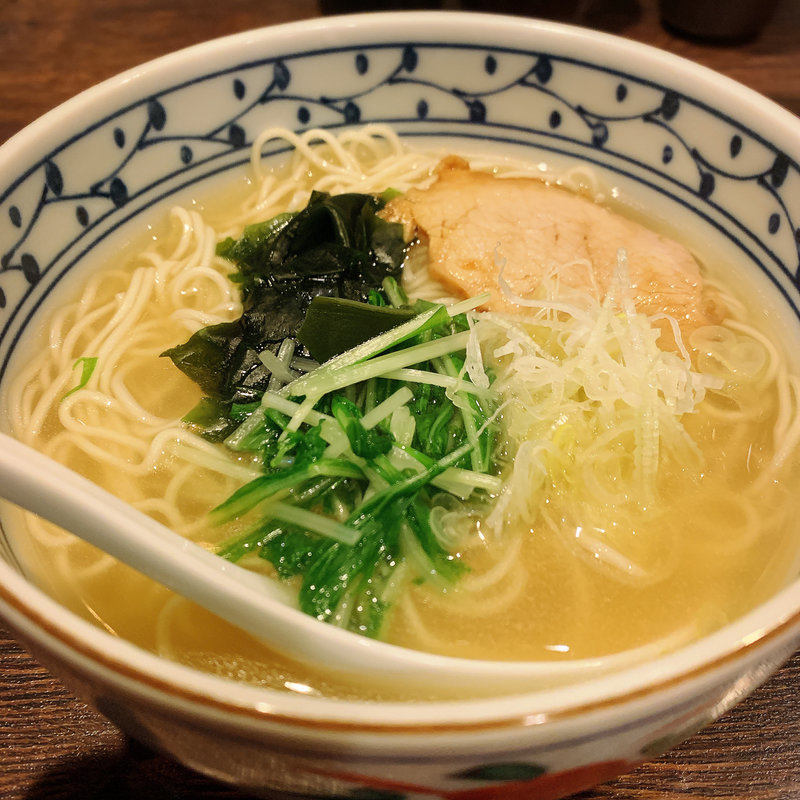 鶏しおラーメン(九州居酒屋いちばんや)
