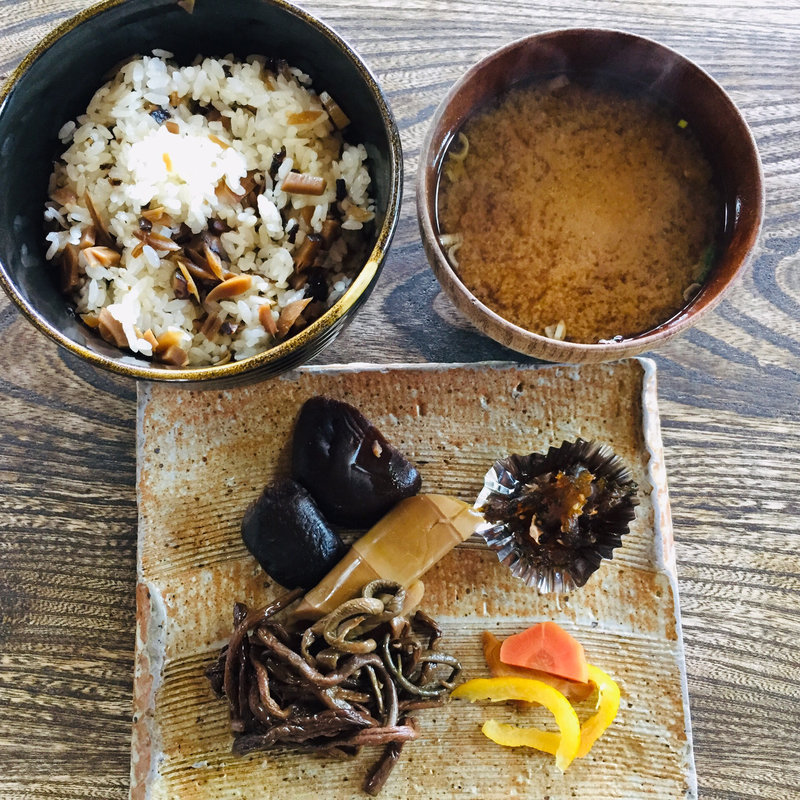 椎茸めし定食(山菜長越 )