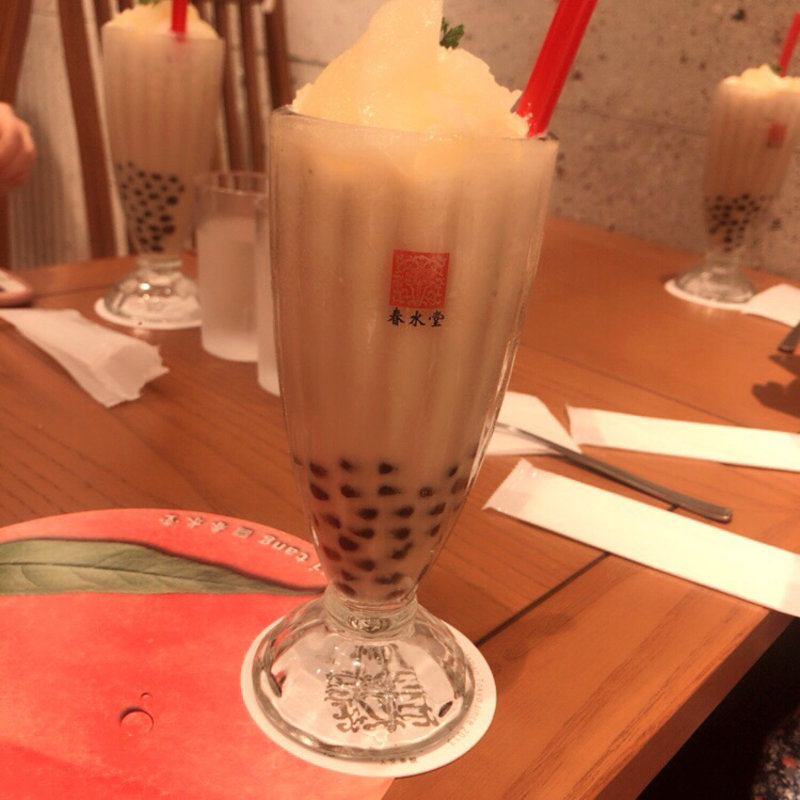 タピオカ白桃鉄観音ミルクティー(春水堂 銀座店)