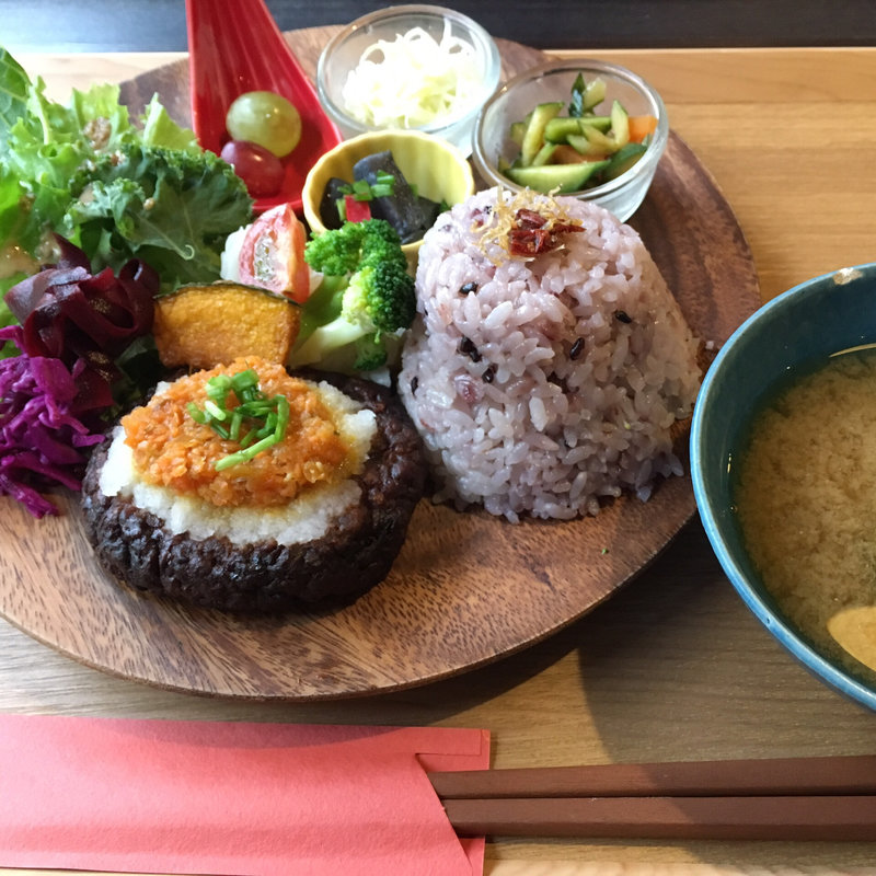 島豆腐のハンバーグランチ(カフェ 七色の風 （なないろのかぜ）)