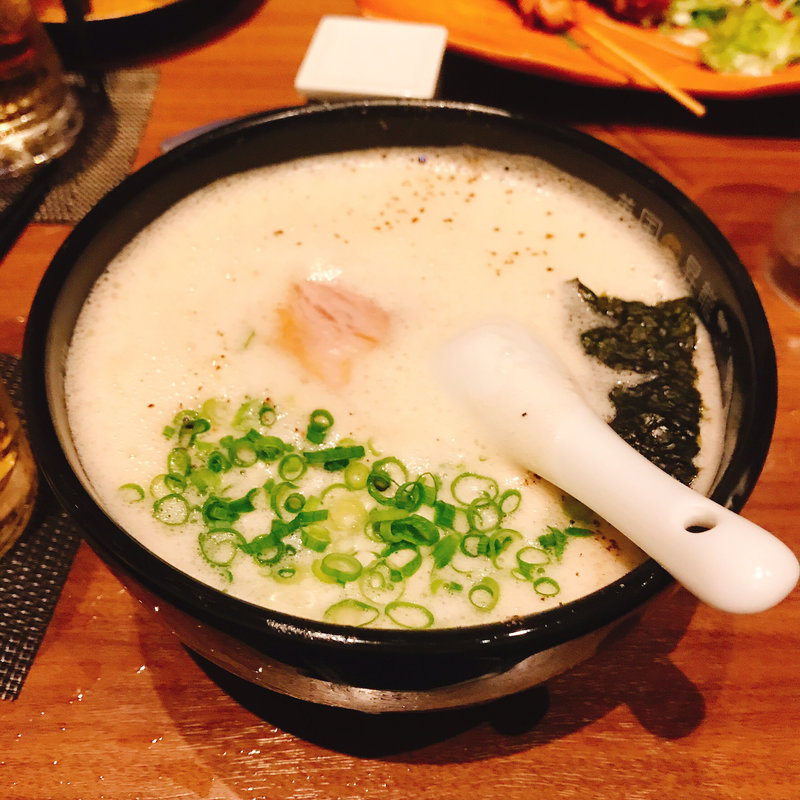 元祖豚骨脂泡ＲＡＭＥＮ　ラー麦使用(英国昇龍)