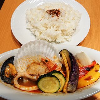 夏野菜とシーフードのカレー(ヱビスバー YEBISU BAR 川崎アゼリア店)