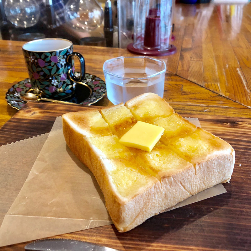 ハニーバタートースト(泊まれる純喫茶 ヒトヤ堂)