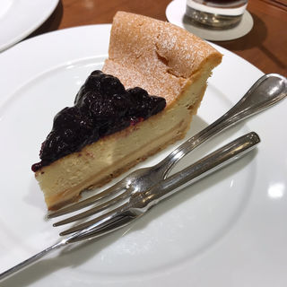 ベイクドチーズケーキ 1カット(HARBS ハーブス ルミネ横浜店)