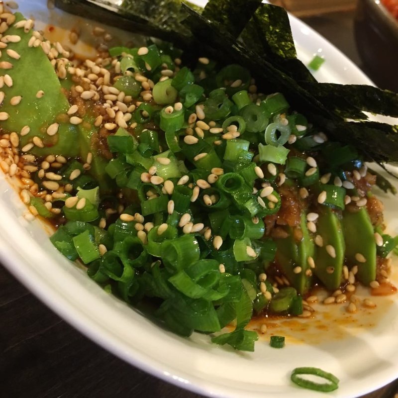 アボカドスライス(焼肉 座牛)