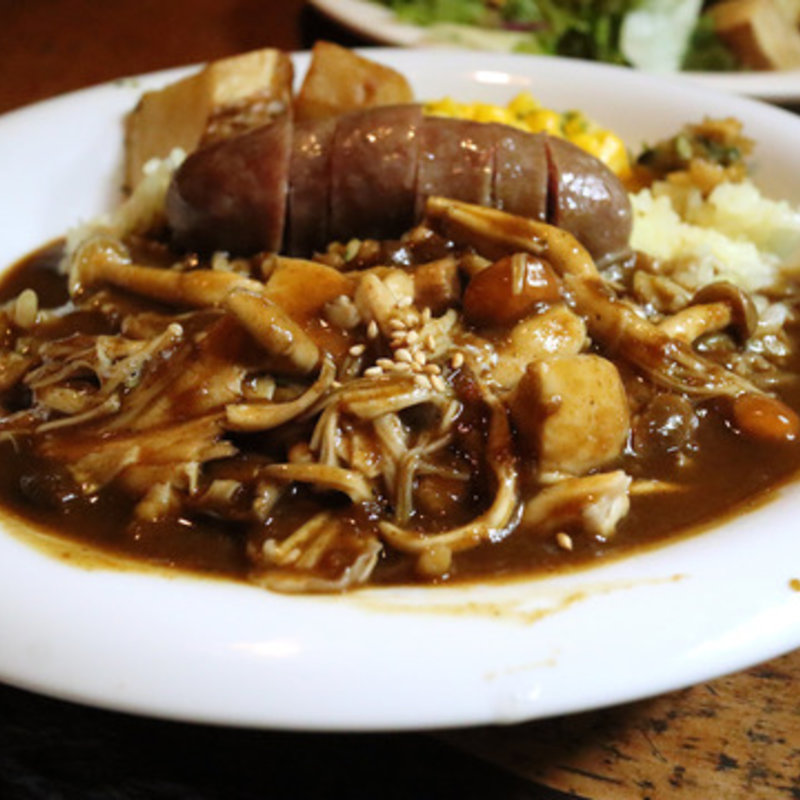 自家製ソーセージ付きカレー(唯我独尊)