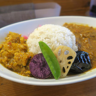 カレー二種盛(ほっとあわとく(阿波徳))