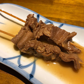 馬ホルモン串煮(馬肉と煮込みとハイボール  桜山  福岡春吉店)