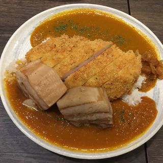 チキンカツカレー＋とろとろ豚角煮(カレーピーク （curry peak）)