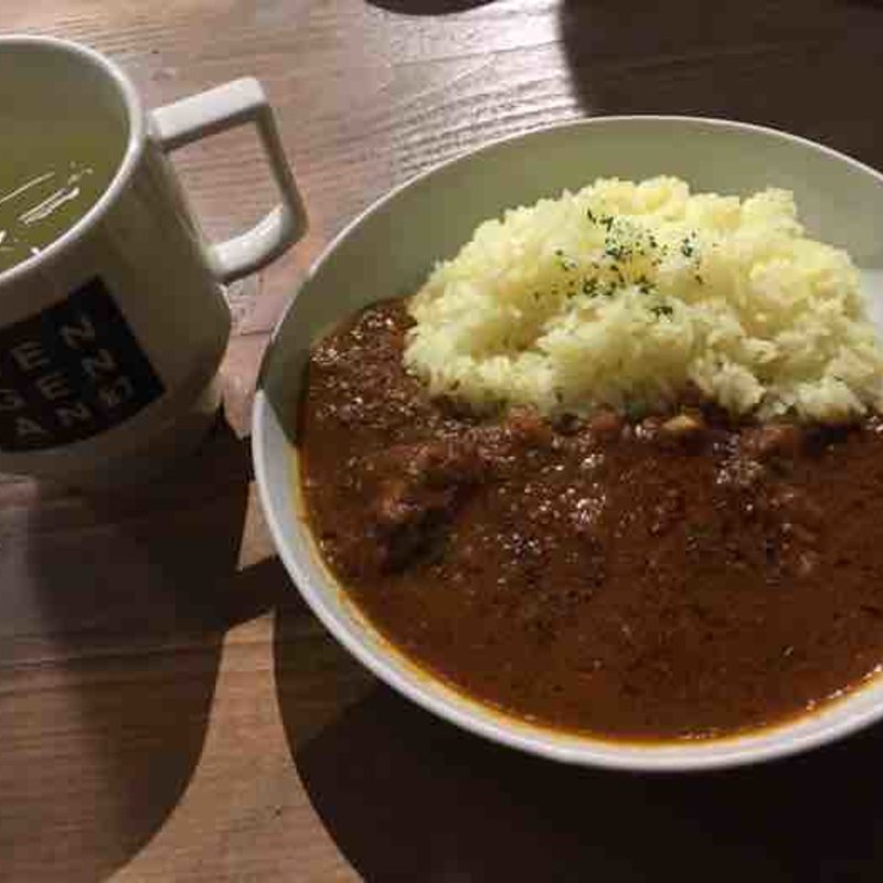 チキンカレー、玄米茶(幻幻庵 （GEN GEN AN）)