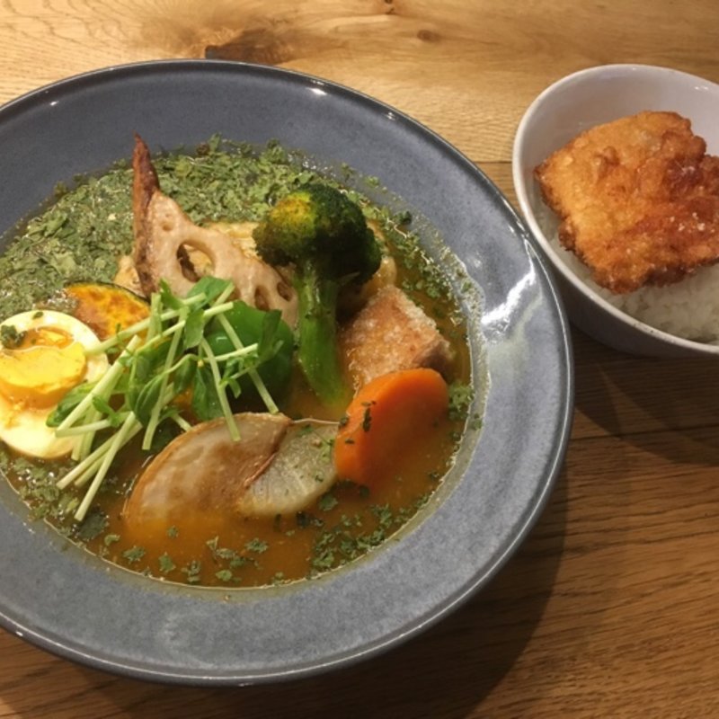 チキンと野菜のスープカレー＋ザンギ(スープカレー鳩時計)