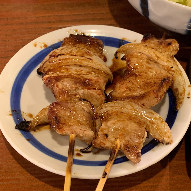 豚バラ串（タレ）(オオギヤと宇奈とと 新栄店)