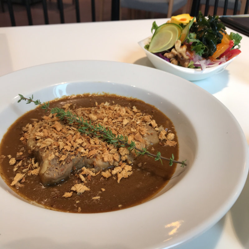 揚げないロースカツカレー (re:Dine GINZA)