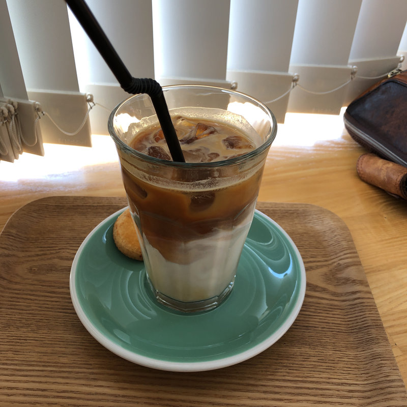 アイスカフェラテ(ロードアイランドカフェ)