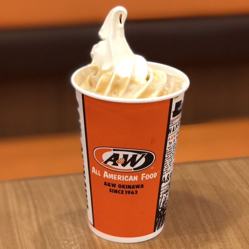 ルートビアフロート(A&W 那覇空港店)