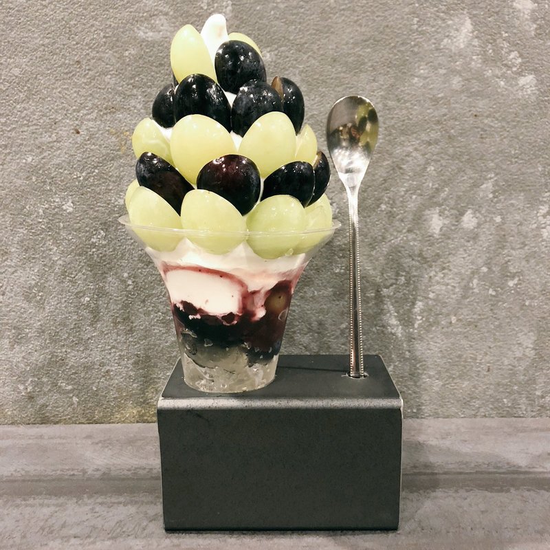 贅沢ぶどう(AND INITIAL)