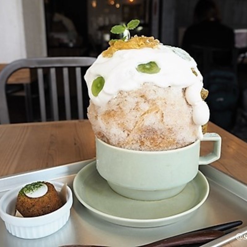 マスカット＆ライチのかき氷(ROCCA & FRIENDS)