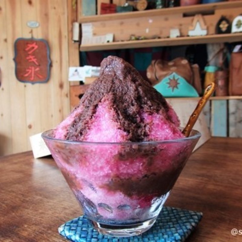 赤じそとチョコレートかき氷(妃屋 （KISAKIYA）)