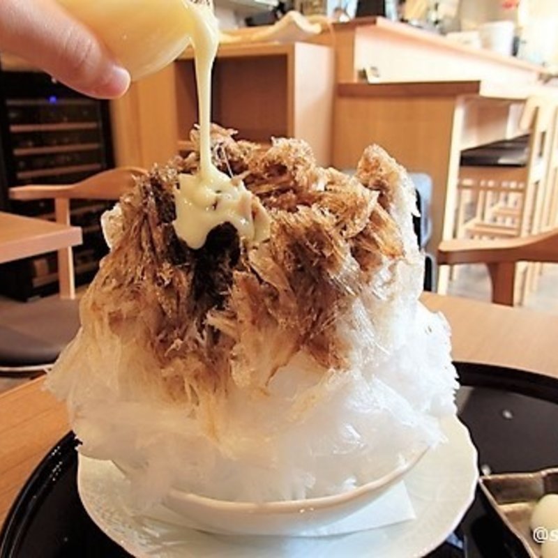 黒蜜生姜ミルク に白玉トッピング(和食 香穂)