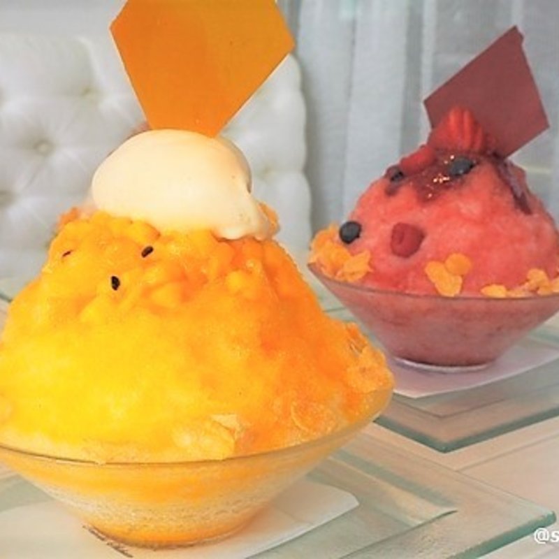 トロピックタヒチバニラの自家製アイスクリームをトッピング(シェ・シバタ 名古屋店)