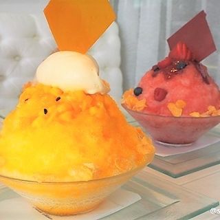 トロピックタヒチバニラの自家製アイスクリームをトッピング(シェ・シバタ 名古屋店)