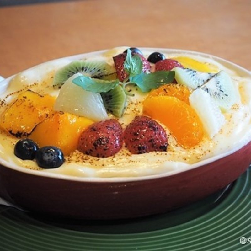 アイスグラタン　フルーツ(梅田 かき氷 ICE HOLIC アイスホリック)