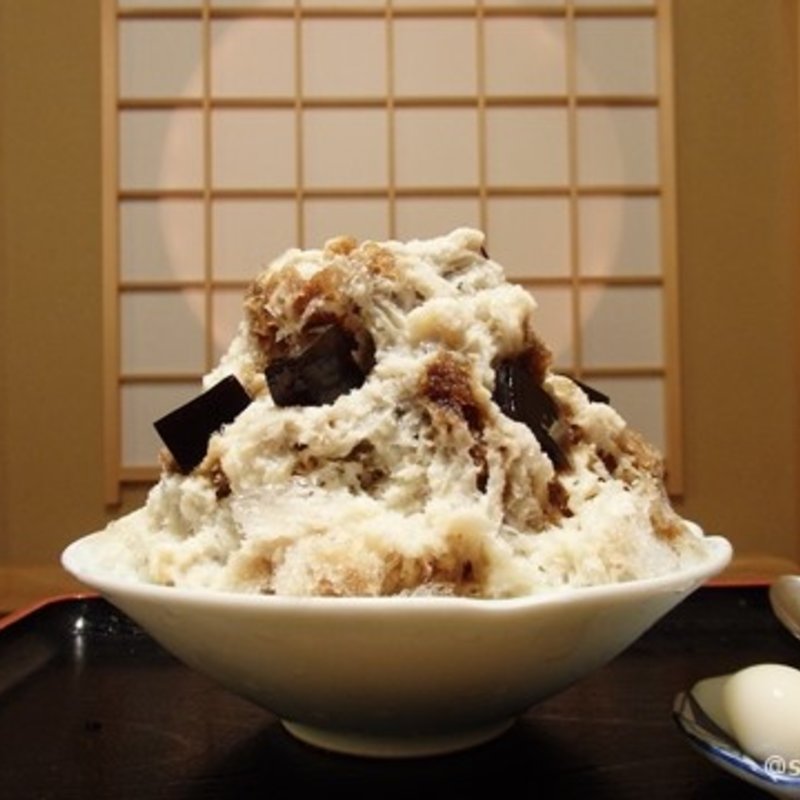 黒みつ氷（黒蜜ゼリー入り）＋ 練乳トッピング(月ヶ瀬 祇園店)