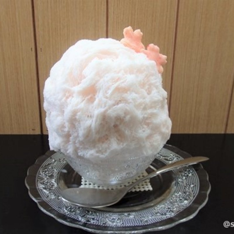 春桜（さくらみるく）(六花 （リッカ）)