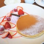 桜と苺のパンケーキ(カフェ クベール （CAFE COUVERT）)