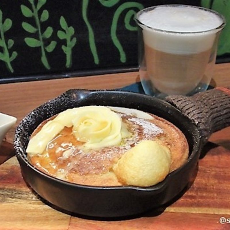 ポンフィパンケーキ セット(森のオーブンカフェ ponfy)