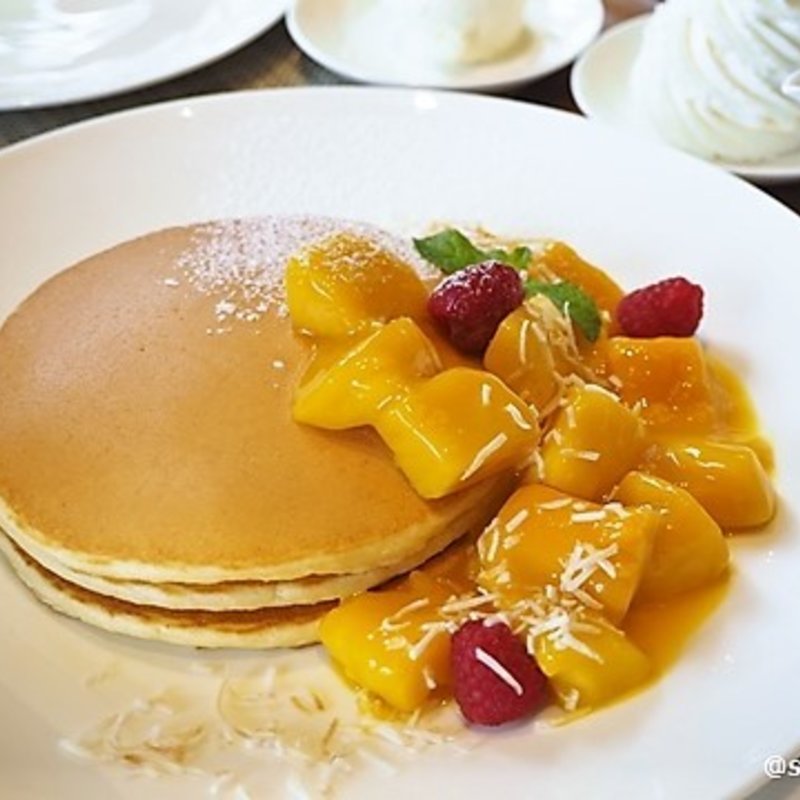 マンゴーパンケーキ　(カフェ クベール （CAFE COUVERT）)