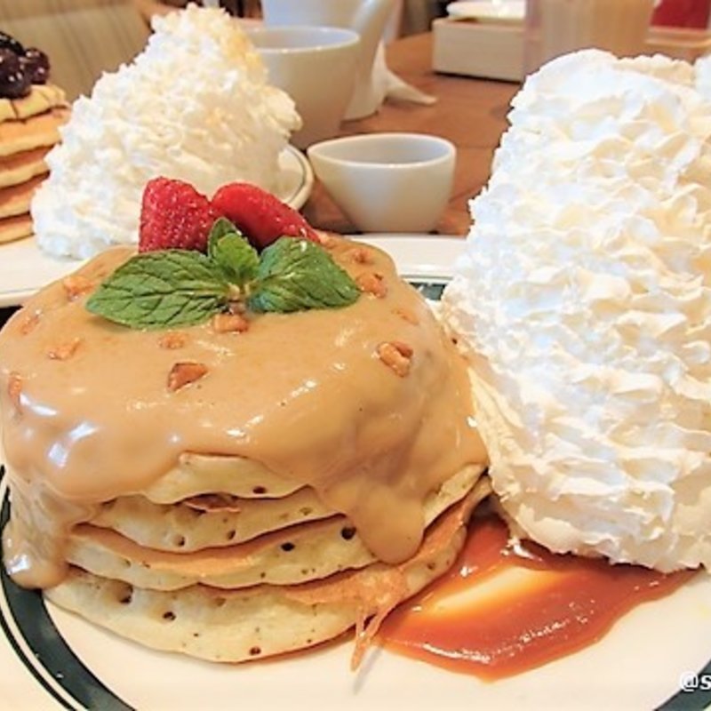 ほうじ茶ラテのパンケーキ(Eggs 'n Things 京都四条店)