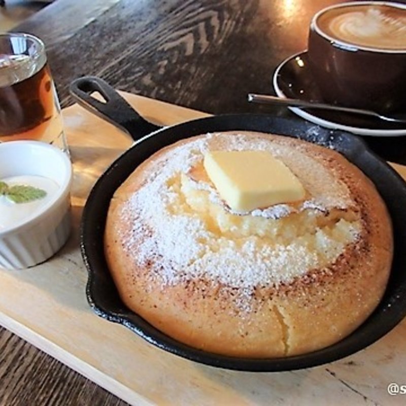 パンケーキ　ドリンクセット　(キュロス)
