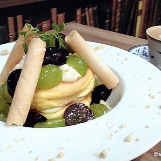 葡萄のパンケーキ ドリンクセット(cafe&sweetsbarBetter)