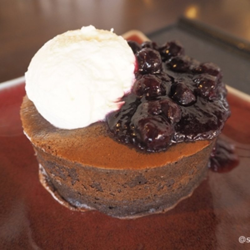 静岡産ブルーベリー　ココアチョコの黒生地）(雪ノ下 京都本店)