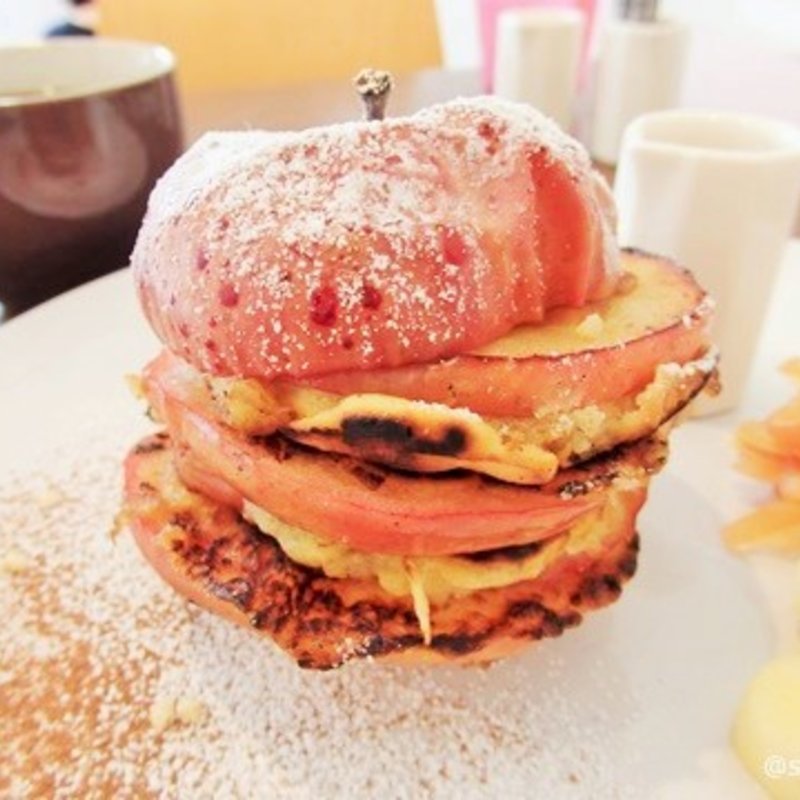 りんごスタックパンケーキ(elicafe by Cafe-inn)