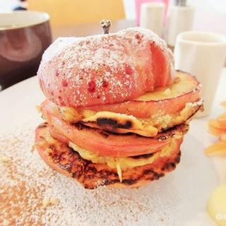 りんごスタックパンケーキ(elicafe by Cafe-inn)