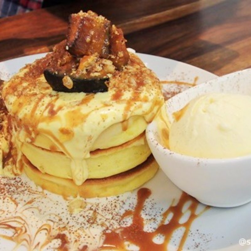 10月限定　かぼちゃパンケーキ(はちの巣カフェ 矢場町店 )