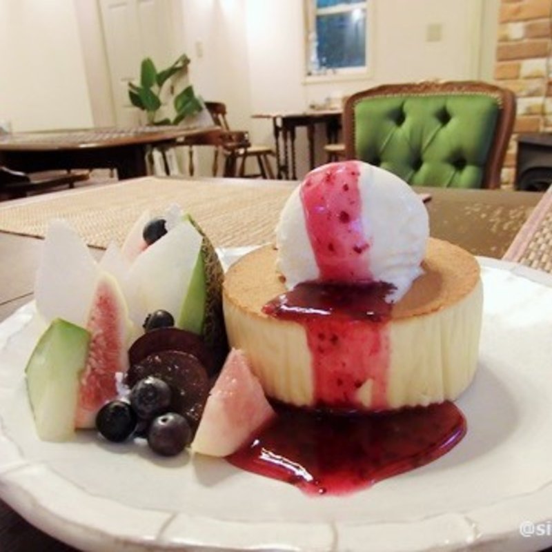 季節のフルーツのパンケーキプレート(森のACHA （アチャ）)